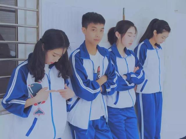学生服是教育与社会文化的共同积淀